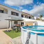 فيلة Host Wise - Sunny Spacious House - Terrace & Free Parking *