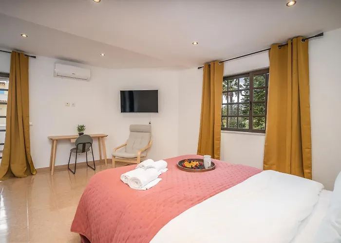 Host Wise - Sunny Spacious House - Terrace & Free Parking Willa Lagoa (Algarve)