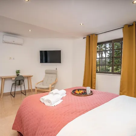 Host Wise - Sunny Spacious House - Terrace & Free Parking Villa Lagoa (Algarve)