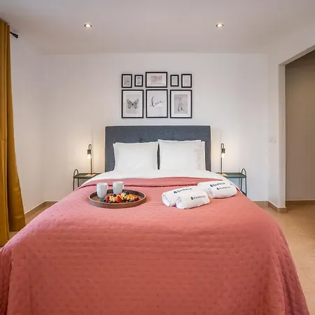 Host Wise - Sunny Spacious House - Terrace & Free Parking Villa Lagoa (Algarve)