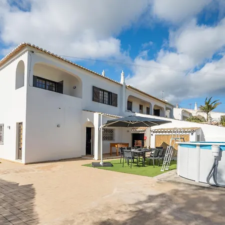Villa Host Wise - Sunny Spacious House - Terrace & Free Parking Lagoa (Algarve)