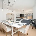 Host Wise - Sunny Spacious House - Terrace & Free Parking * Lagoa (Algarve)